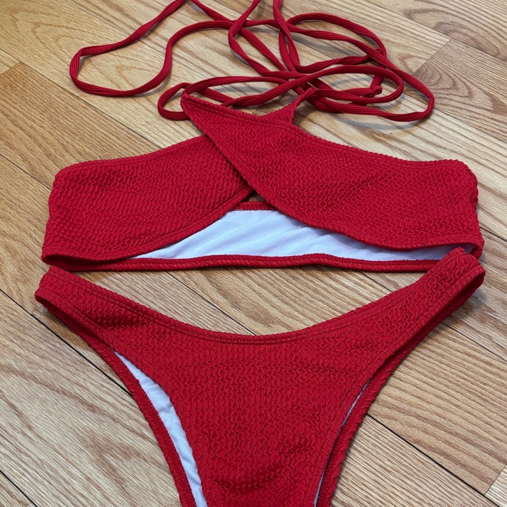 Red Crinkle Textured Two-Piece Bikini Set - Picture 3 of 9